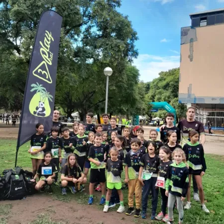 Quin gust dóna veure fins a 42 inscrits a la primera jornada dels jocs escolars de cros @cebllob Alguns debutants entre els més petits que s'ho han passat d'allò més bé. També els grans hem tingut l'oportunitat de participar en la cursa solidària. Seguim!!! . . #perlesvalentes #pelsvalents #pandalisme #pandapower #sompandes #elpratesports #esportselprat #elpratmola #nopainnogain . . @calamarprat @artesa_cafe @cpr_abogados @solidaritatsjd @solidaridadsjd @kidsanduselprat