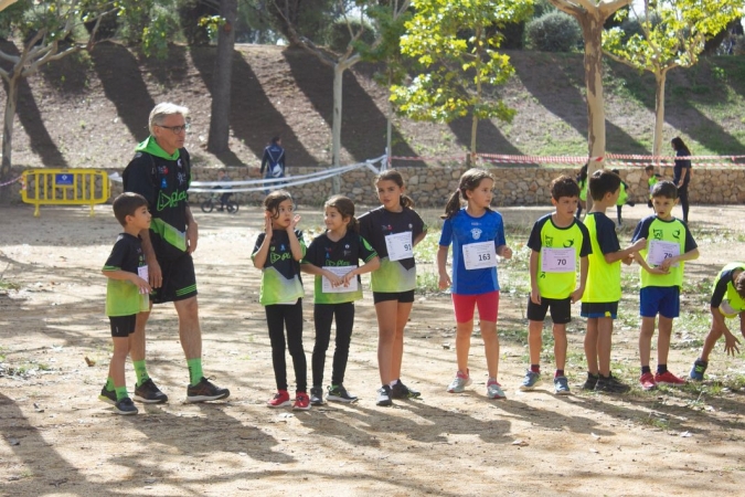 Primera jornada de cros escolar @cebllob #jocsescolars a Sant Just. Els que ens coneixeu sabeu que els resultats per nosaltres no tenen importància, el que és realment important és el procés, l'aprenentatge, l'esforç i dedicació de totes aquestes Seguim millorant i intentant superar-nos i avui han demostrat que anem per bon camí... Enhorabona a totes!!! I als tècnics que ho fan possible!!! @lautilasagna Jaume Virgi @chifit13 @julio.1973 @joan.ruco @lomarife Som-hi . . #perlesvalentes #pelsvalents #esportfemení #pandapower #pandalisme #sompandes #esportselprat #elpratesports #esportescolar #escoladetriatló #nopainnogain . . @timersa1976 @artesa_cafe @cpr_abogados @kidsanduselprat @solidaritatsjd @solidaridadsjd